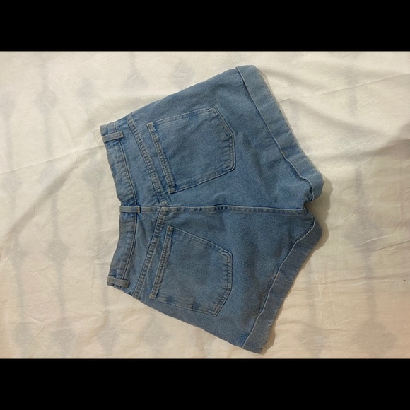 SOLD❌ American Apparel Jean shorts size 31 - Picture 3 of 4